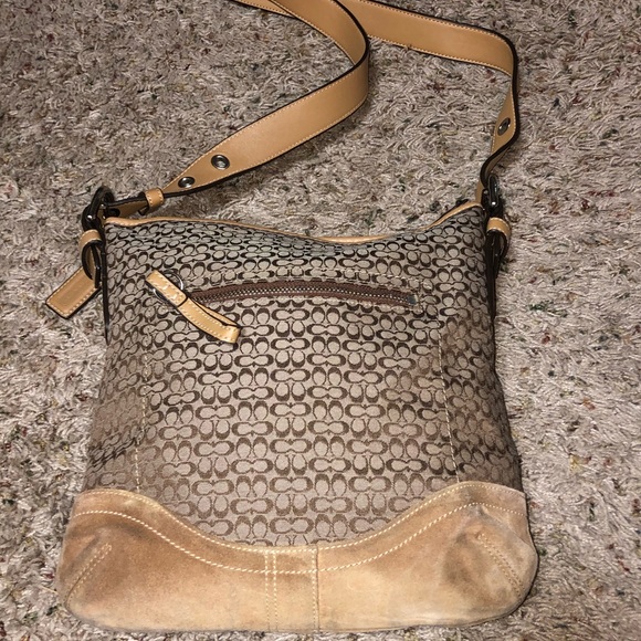 Authentic Coach tan signature C crossbody bag - Picture 2 of 9